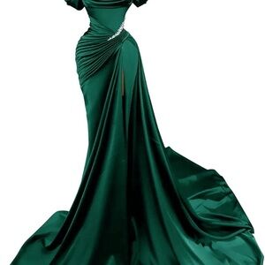Elegant Green Evening Gown